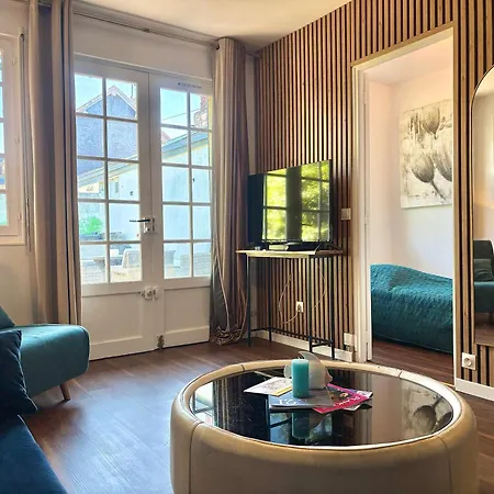 Holiday home Le Patio - Maisonnette, Terrasse & Jacuzzi Deauville